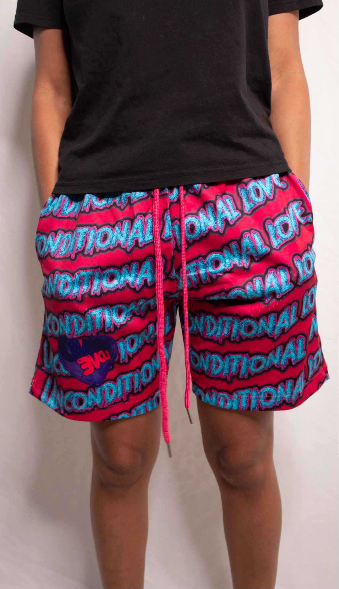 “UNCONDITIONAL LOVE” Shorts pink & blue